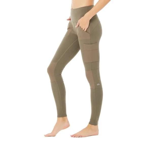 Alo Yoga High-Waist Cargo Legging in Olive - Picture 2 of 8